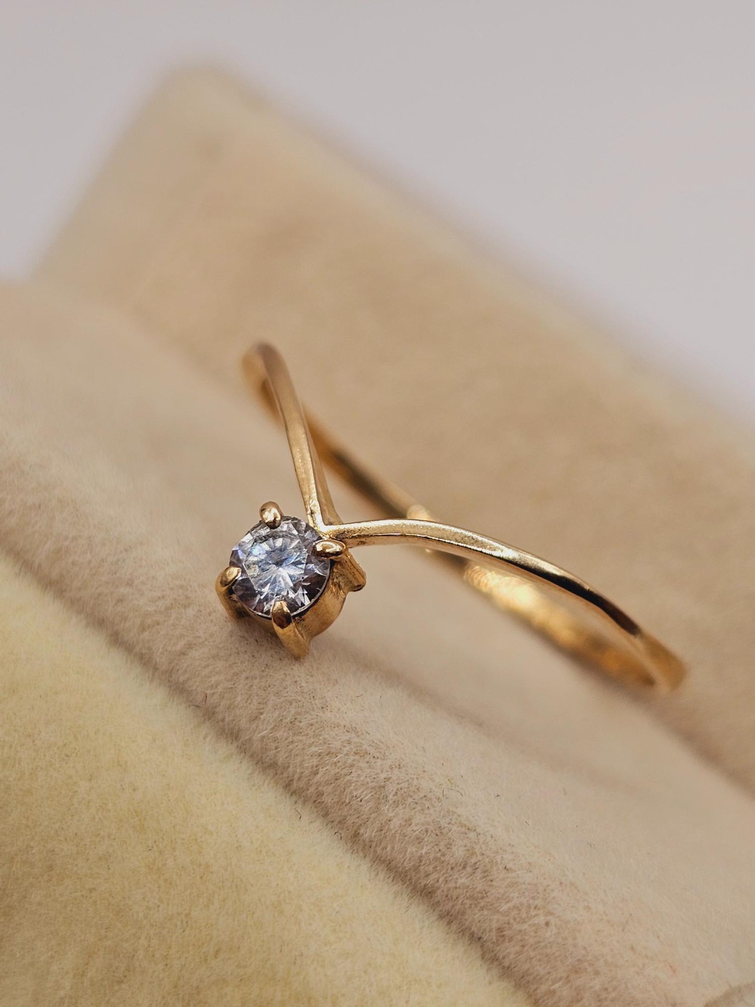 Anillo venecia circón 1.7 grs Oro 18k 2