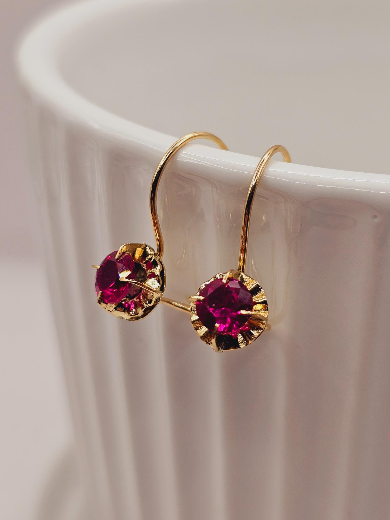 Aros chaton colgante rubí 2 cm 1.9 grs Oro 18k 4