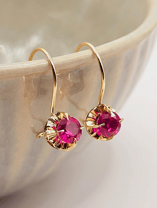 Aros chaton colgante rubí 2 cm 1.9 grs Oro 18k