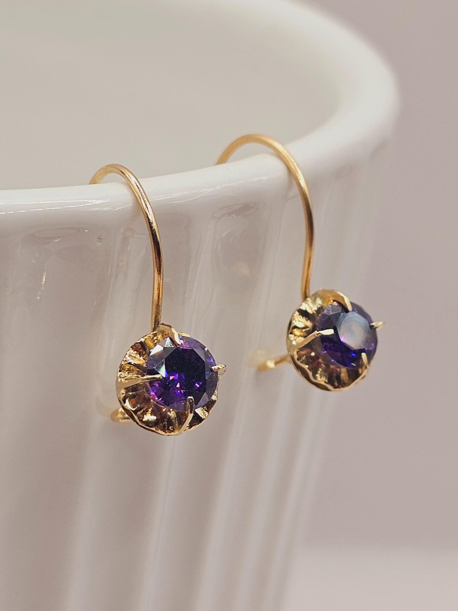 Aros chaton colgante amatista 2 cm 1.9 grs Oro 18k 3