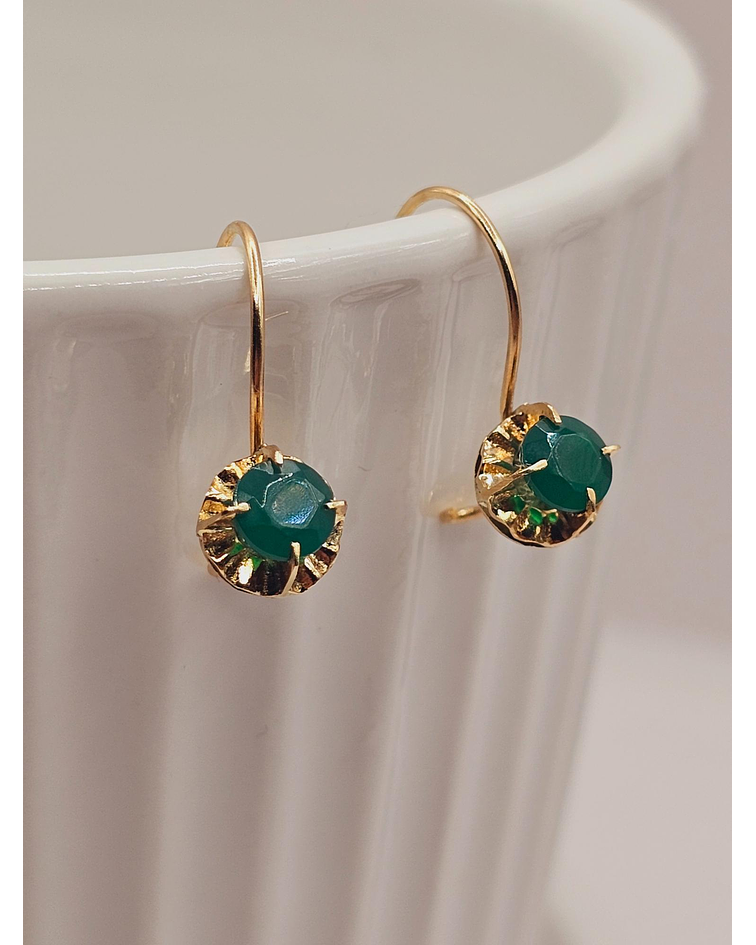 Aros chaton colgante esmeralda 2 cm 1.9 grs Oro 18k