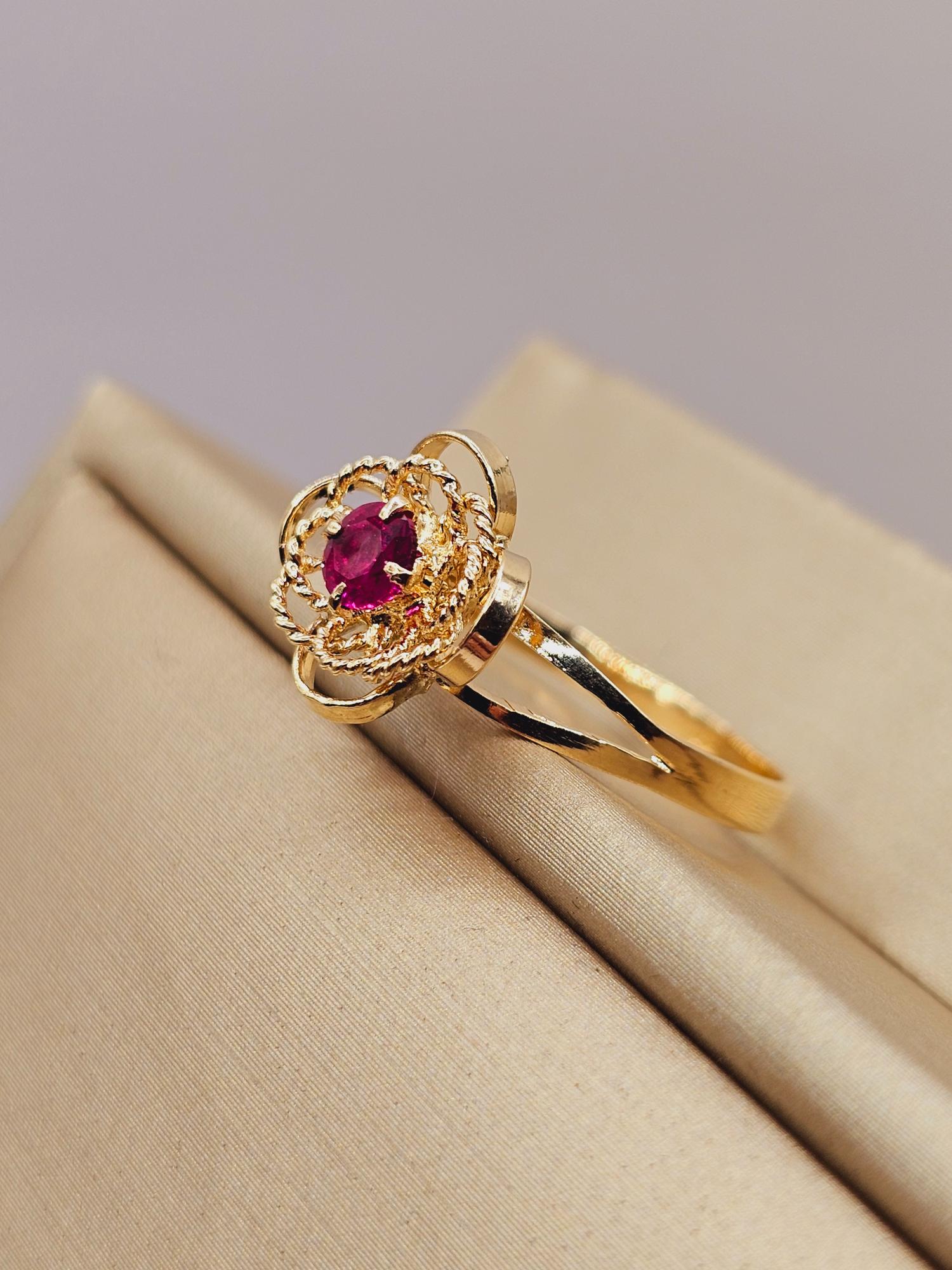 Anillo doble flor rubí 2.3 grs Oro 18k 4