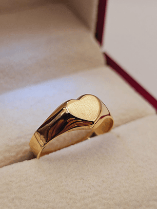 Anillo sello corazón 3 grs Oro 18k