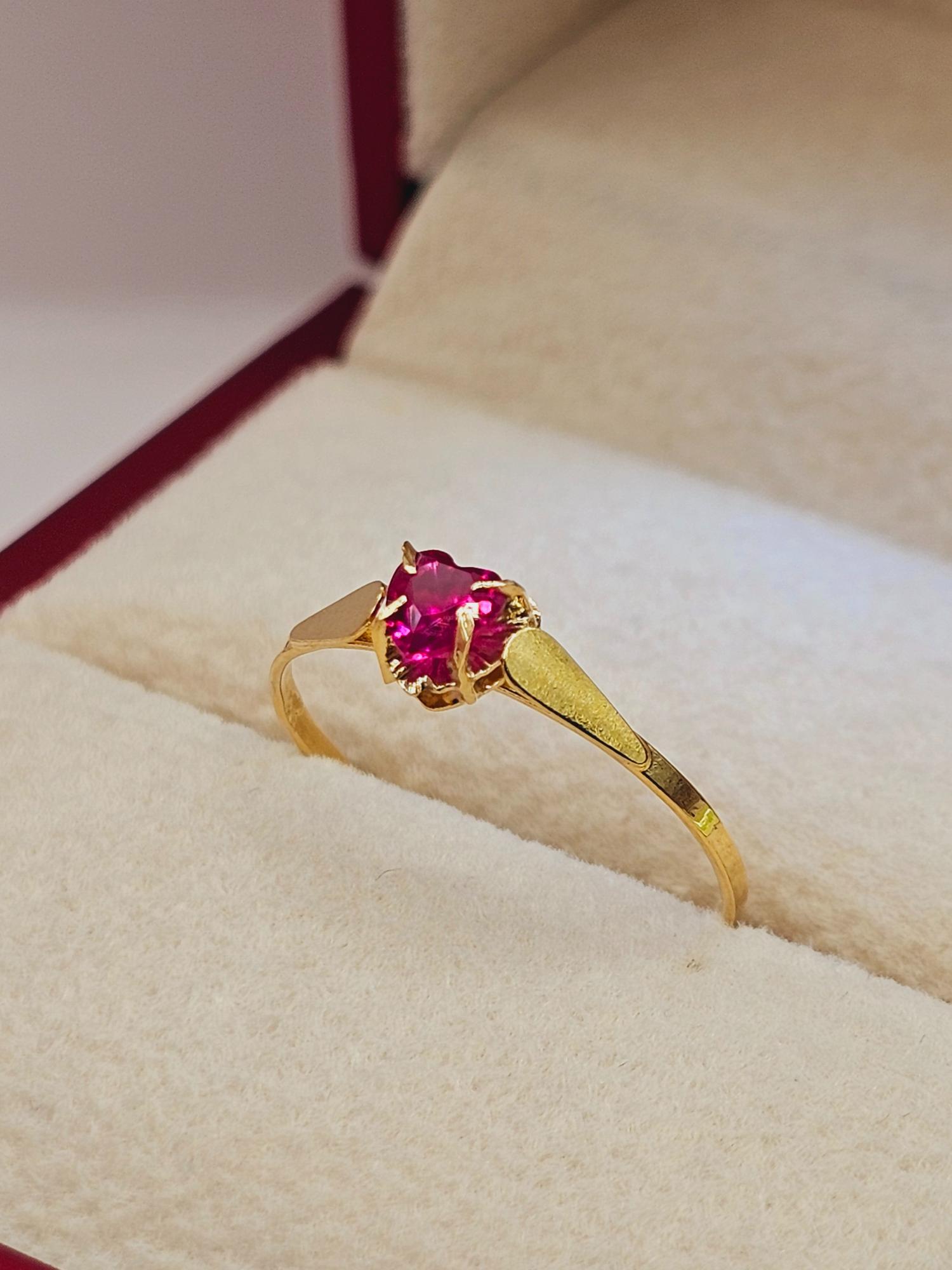 Anillo chatón corazón rubí 1.1 grs Oro 18k 5