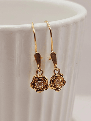 Aros flor colgante rosa de francia 3.1 cm 2.5 grs Oro 18k 