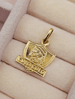 Colgante colo colo 2.1 cm 1.1 grs Oro 18k
