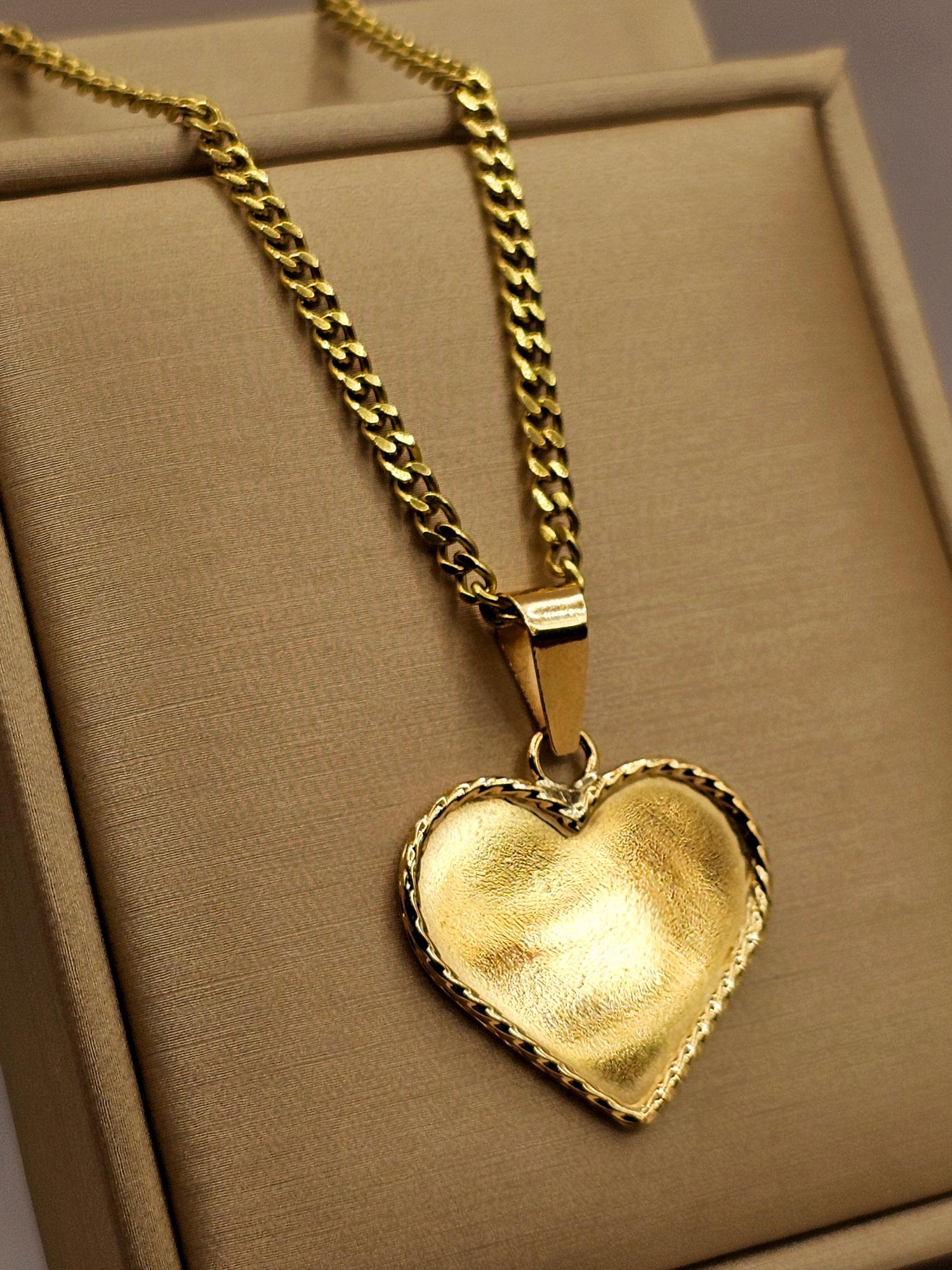 Cadena Grumete 50 cm y corazón 3.5 cm 17 grs Oro 18k 7