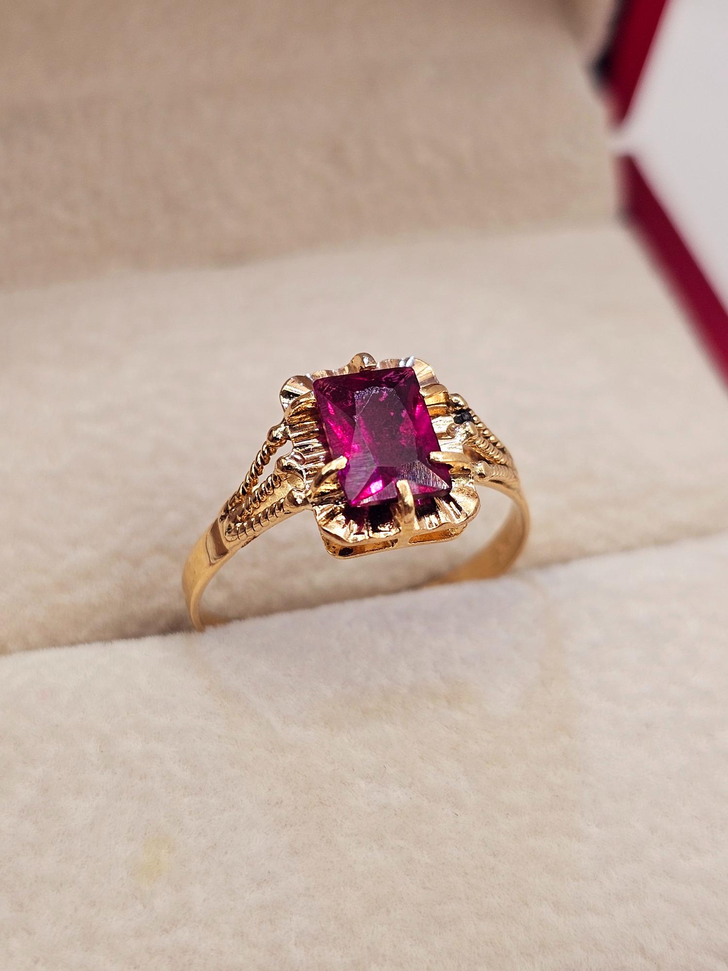 Anillo chatón rubí cuadrado 2.1 grs Oro 18k 3