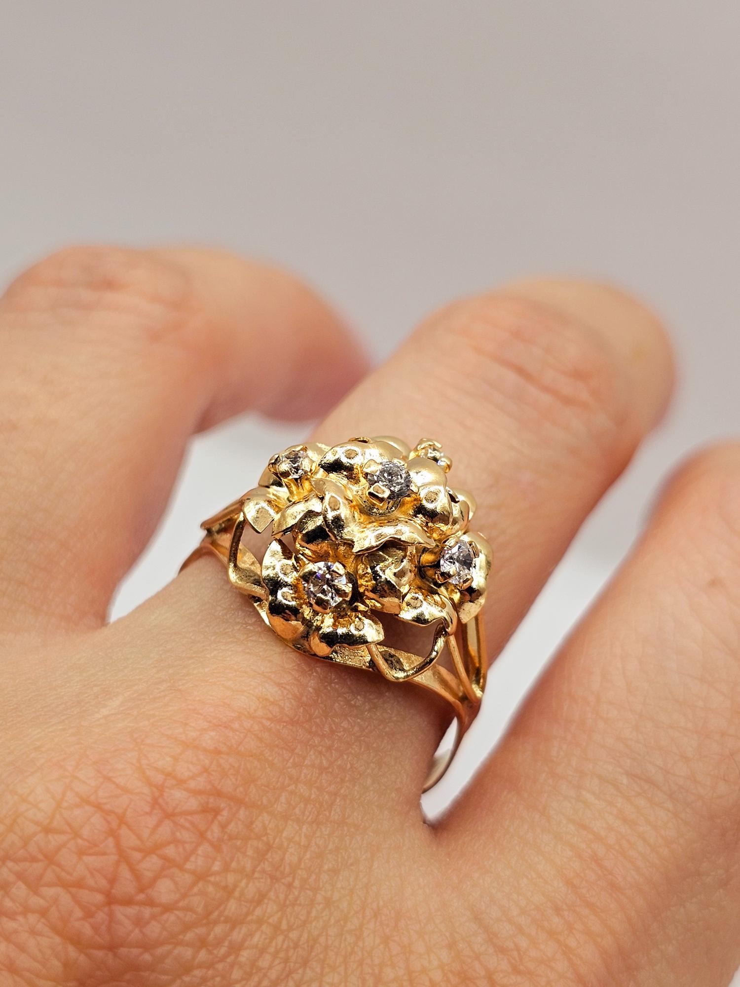 Anillo florentino circones 3.7 grs Oro 18k 1