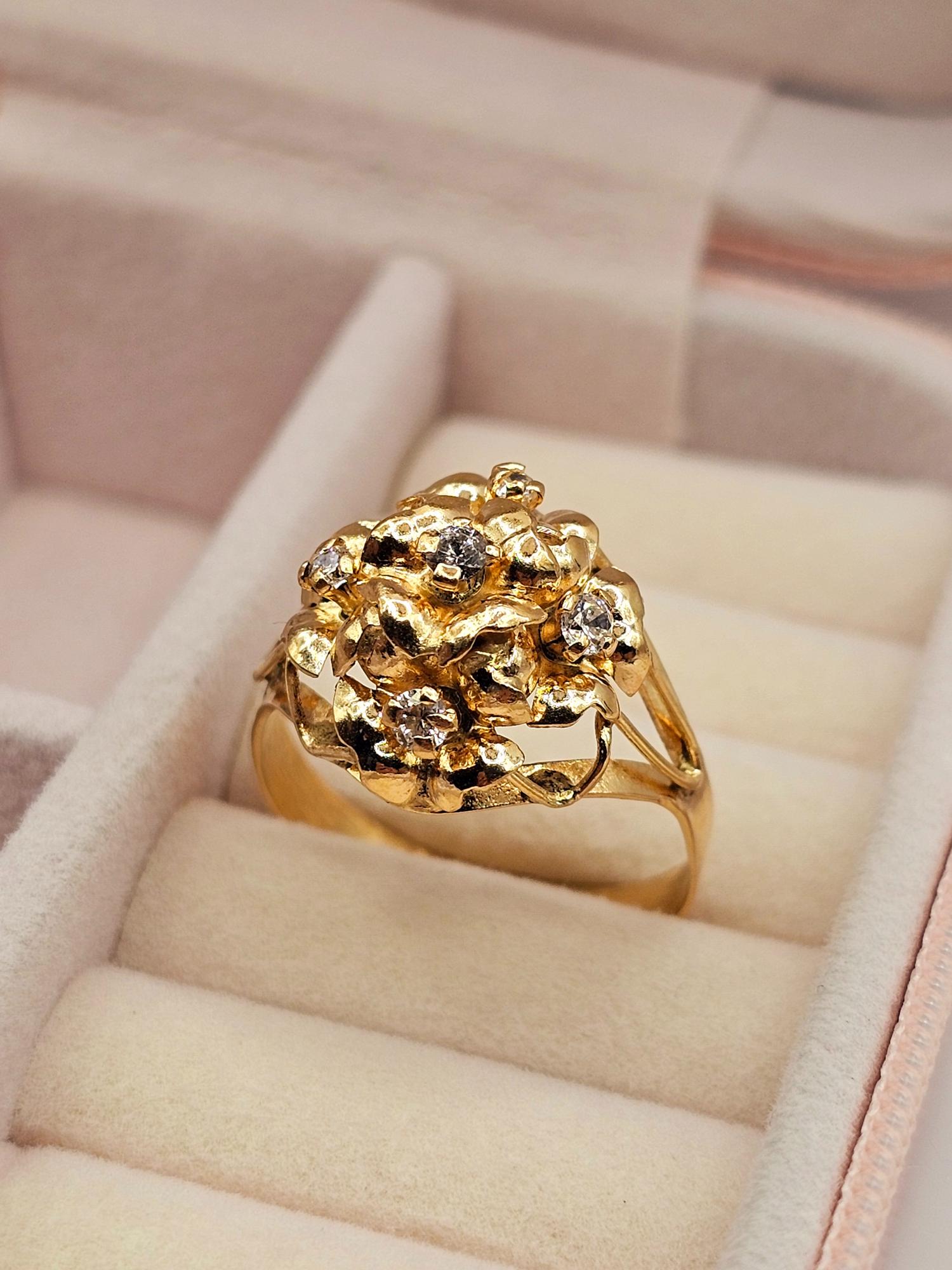 Anillo florentino circones 3.7 grs Oro 18k 3
