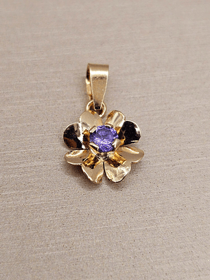 Colgante flor amatista 1.2 cm 1.1 grs Oro 18k