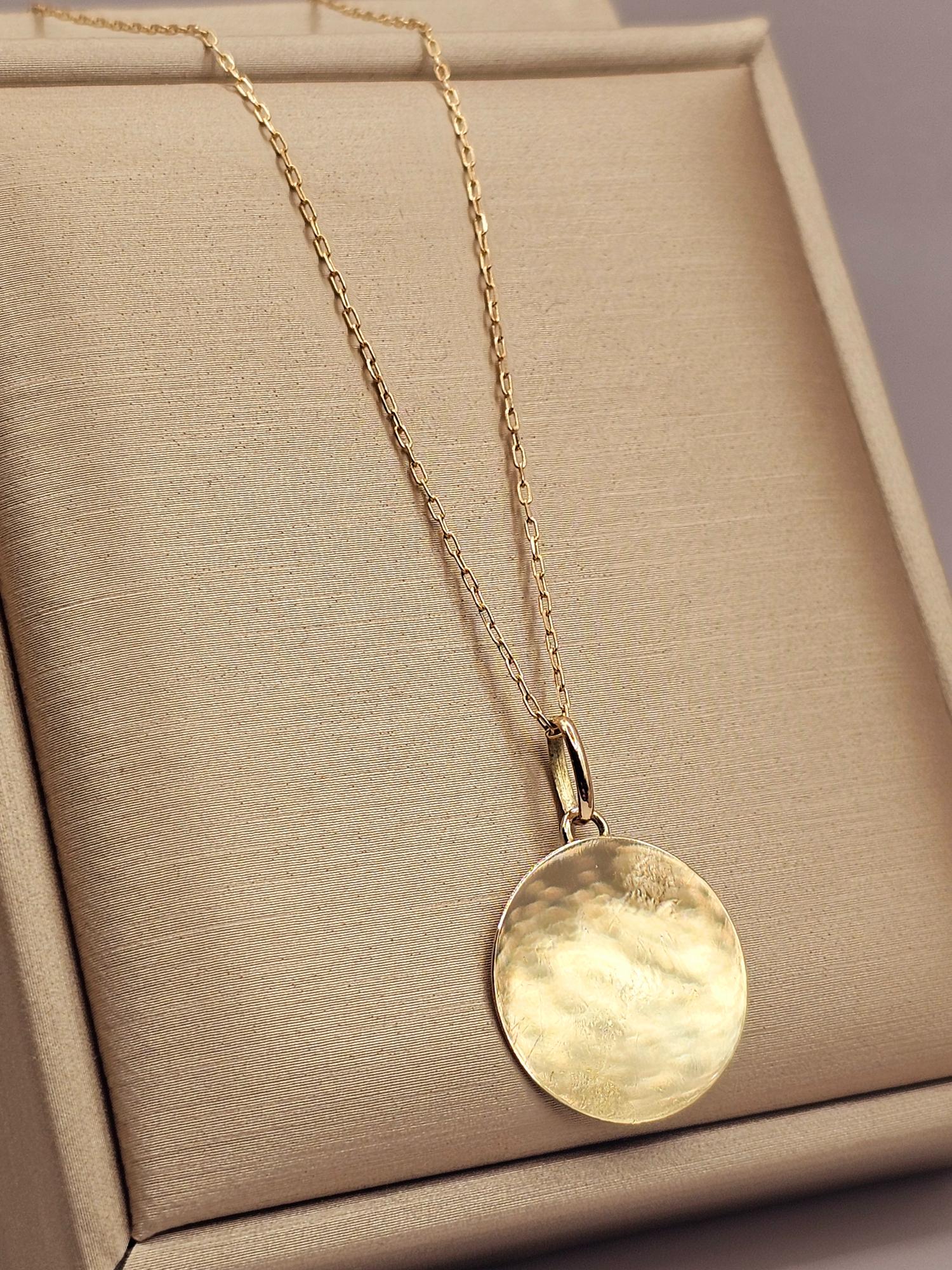 Cadena limada 50 cm y colgante disco 1.8 cm 2.5 grs Oro 18k  1