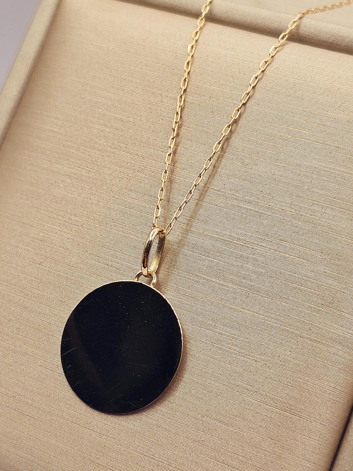 Cadena limada 50 cm y colgante disco 1.8 cm 2.5 grs Oro 18k  2