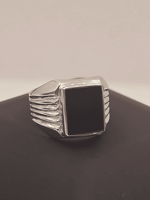 Anillo sello ónix 6 grs Oro blanco 18k