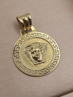 Colgante Versace 2.6 cm 5.5 grs Oro 18k