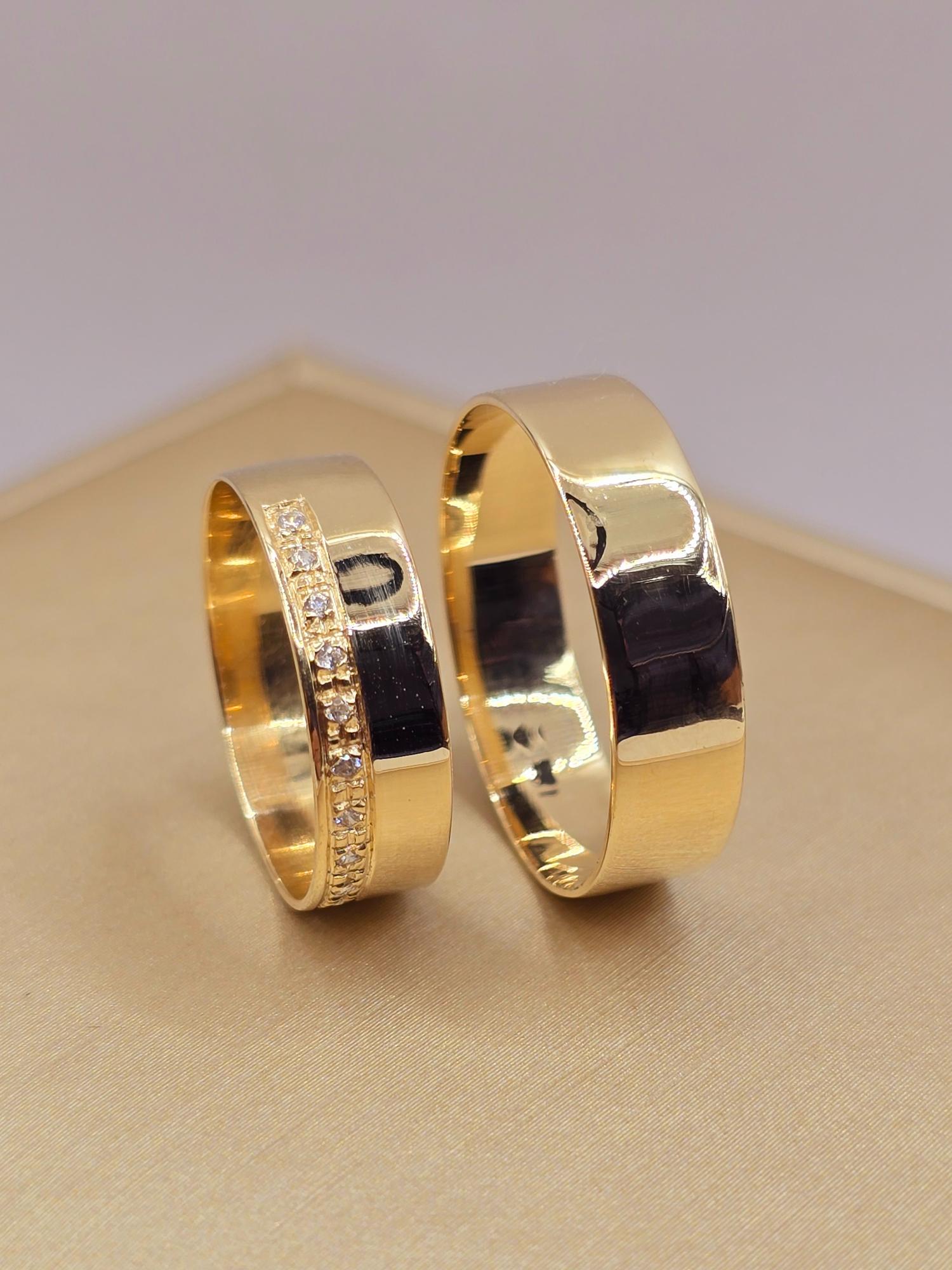 Argollas de matrimonio planas 5 mm con circones 6 grs Oro 18k 5