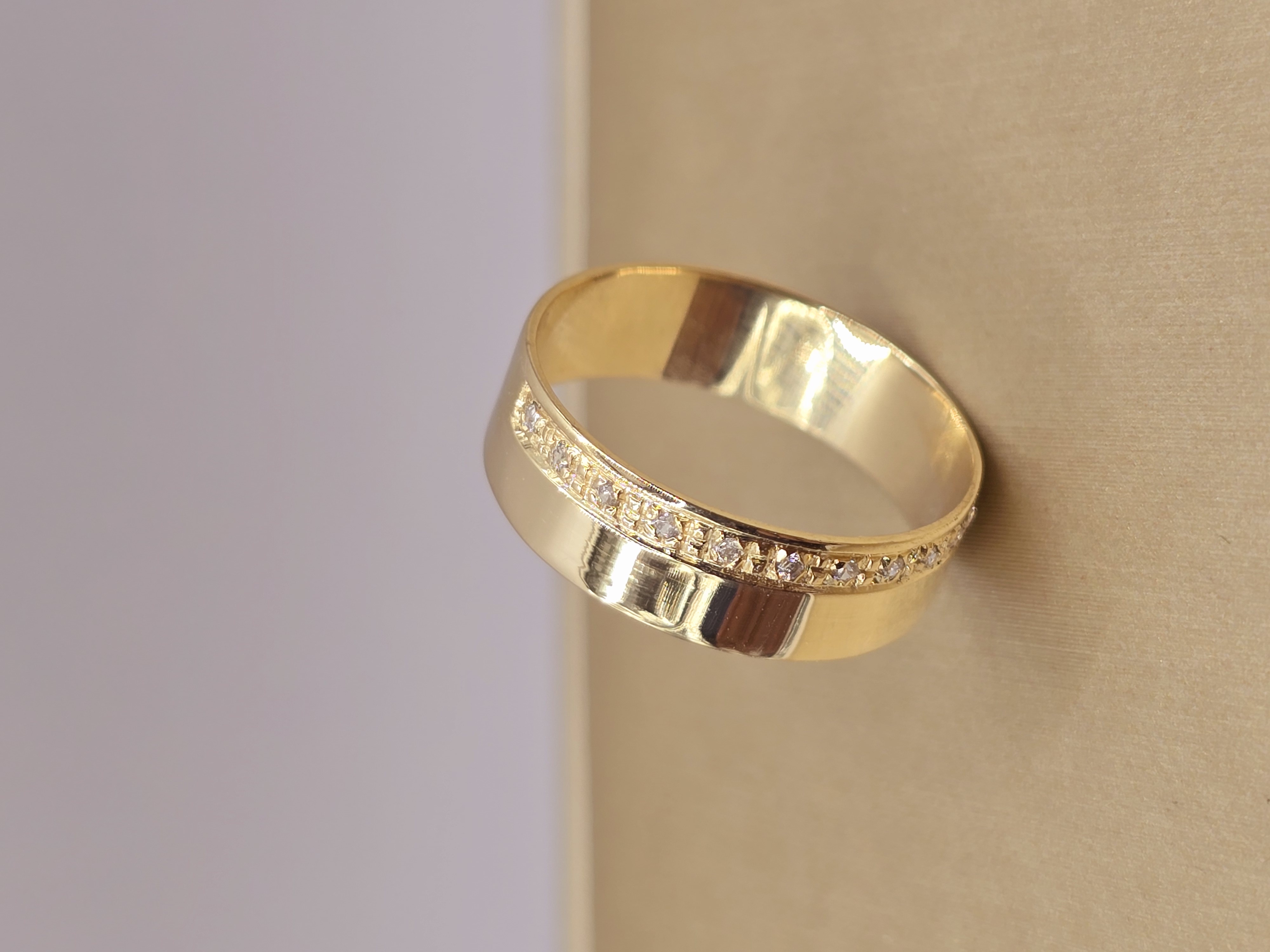 Anillo plano medio cintillo circones 5 mm 3 grs oro 18k 4