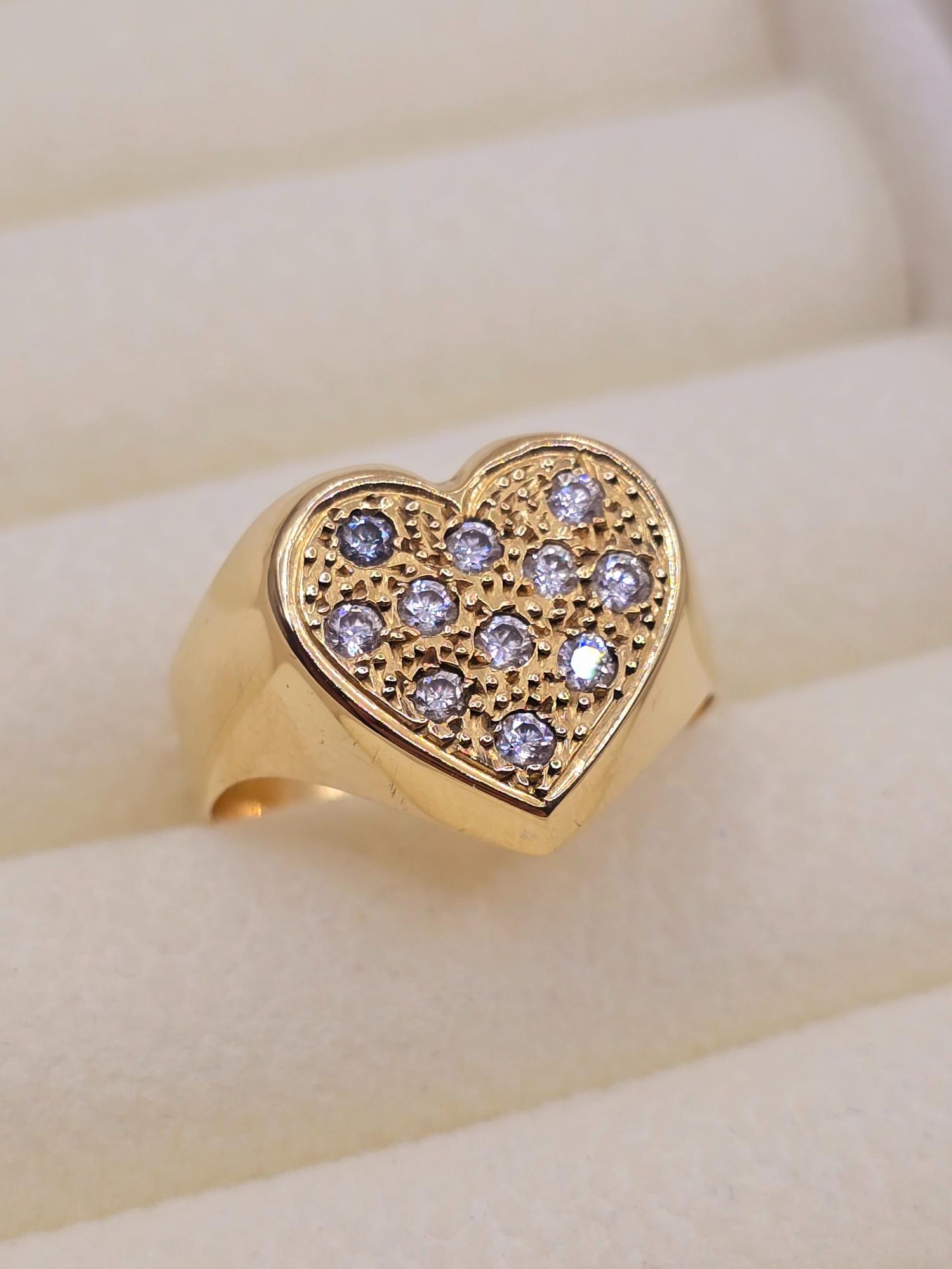 Anillo corazón circones 5.3 grs Oro 18k 5
