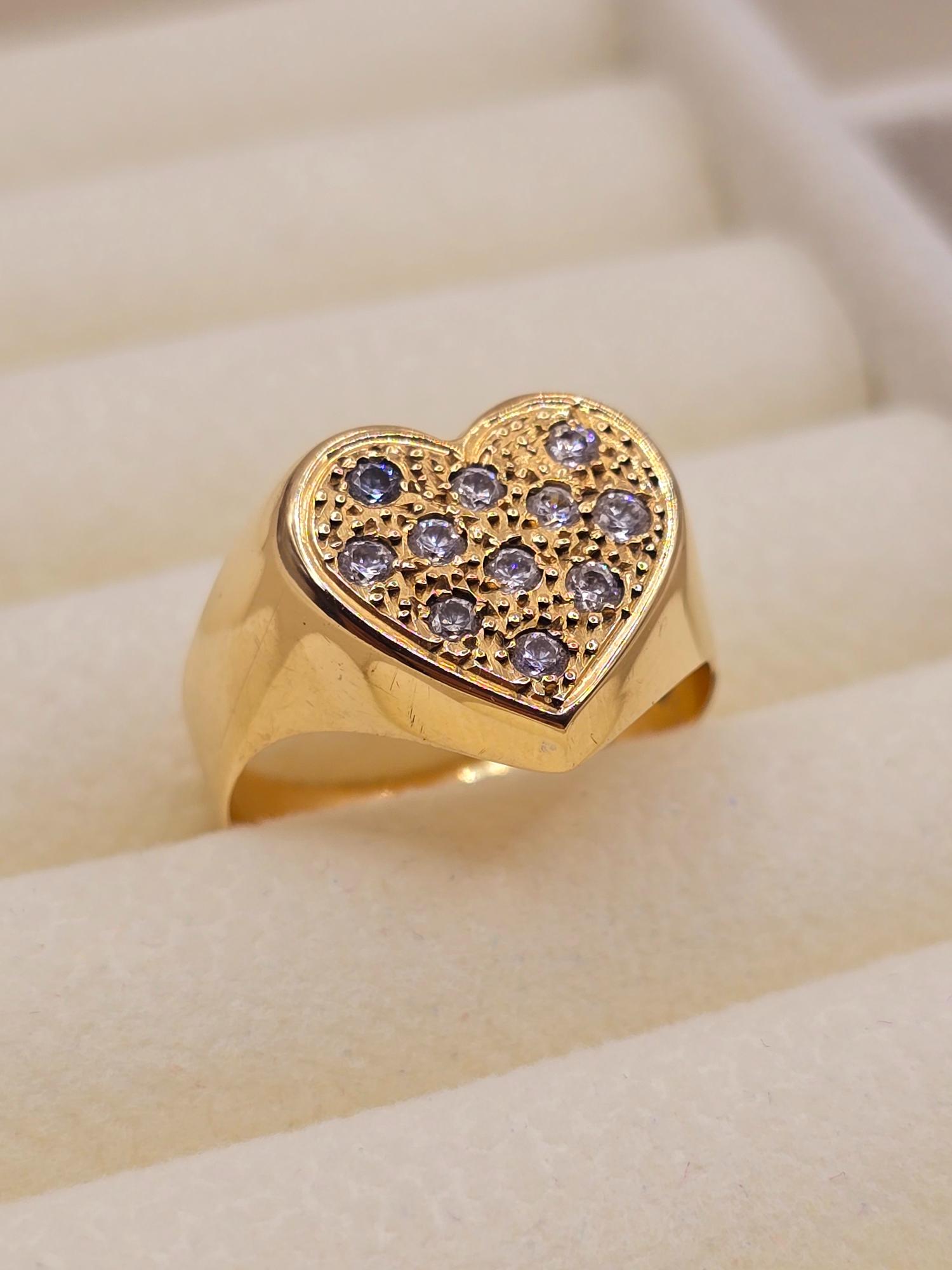 Anillo corazón circones 5.3 grs Oro 18k 6