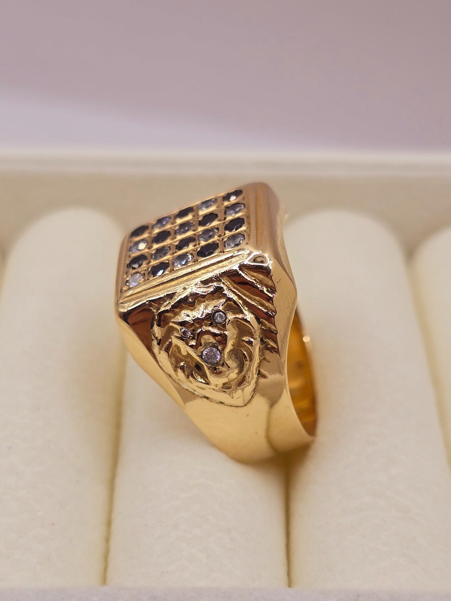 Anillo sello león circones ónix 11 grs Oro 18k 4