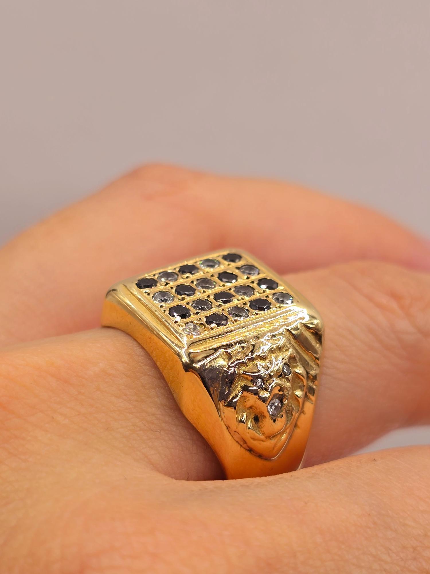 Anillo sello león circones ónix 11 grs Oro 18k 8