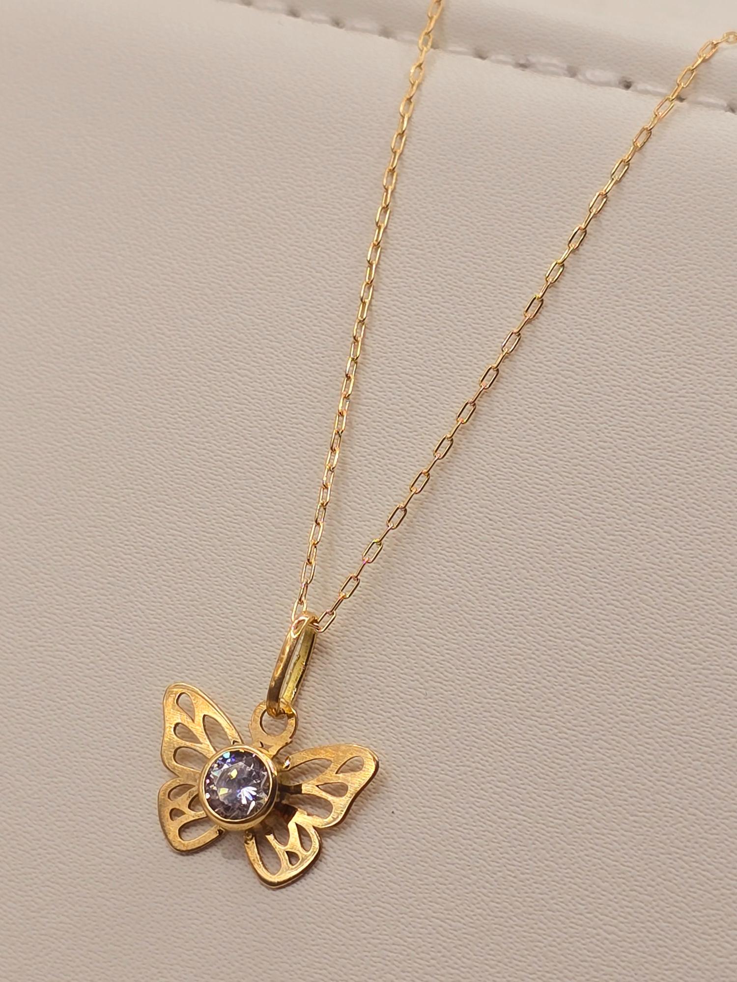 Cadena limada 50 cm y mariposa circón 1.7 cm 2.1 grs Oro 18k 6