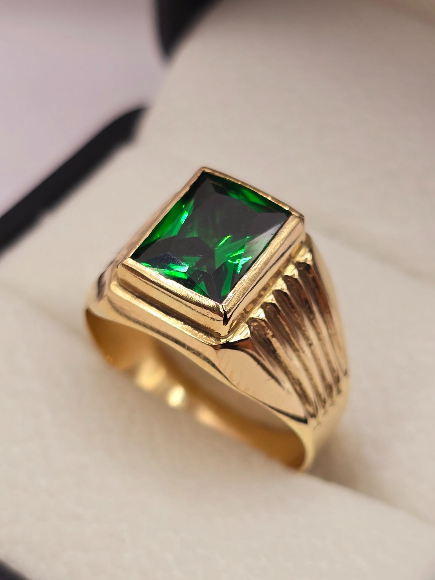 Anillo sello esmeralda 6.5 grs Oro 18k 5