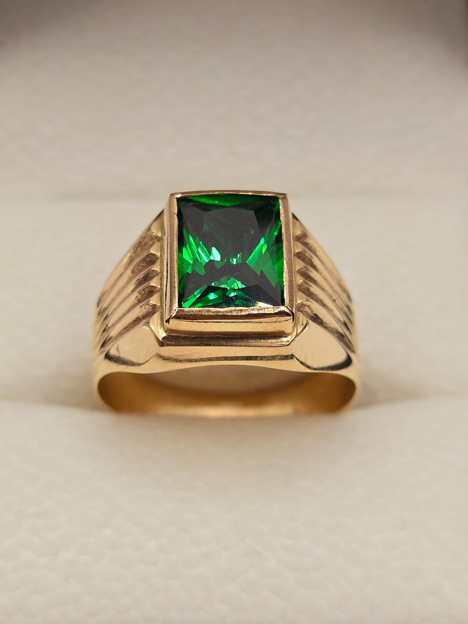 Anillo sello esmeralda 6.5 grs Oro 18k 1