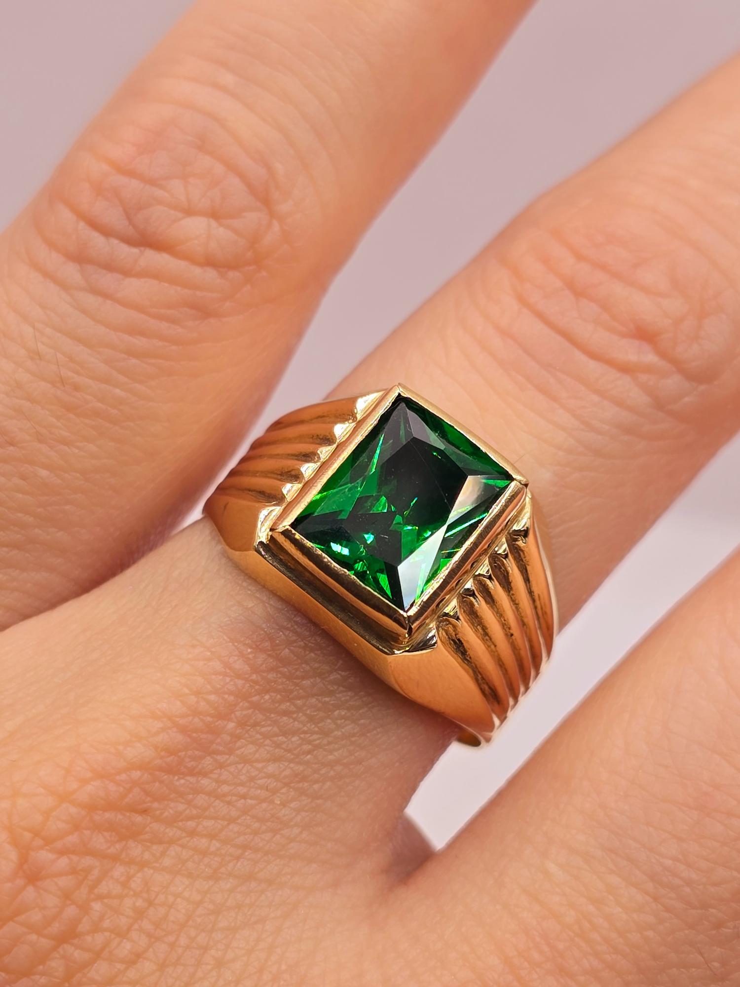 Anillo sello esmeralda 6.5 grs Oro 18k 2