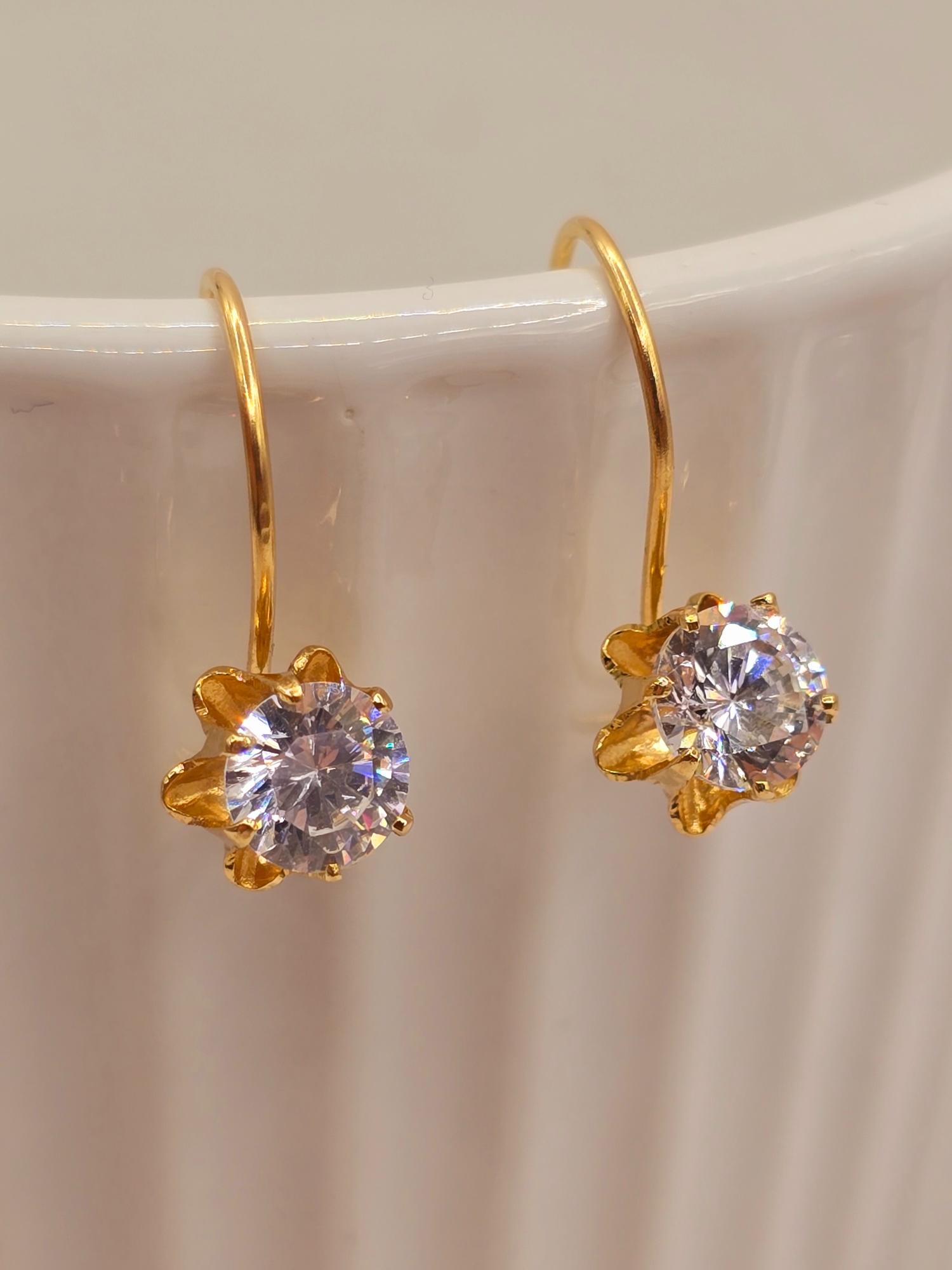 Aros chatón italiano con gancho circón 2.2 grs Oro 18k 5