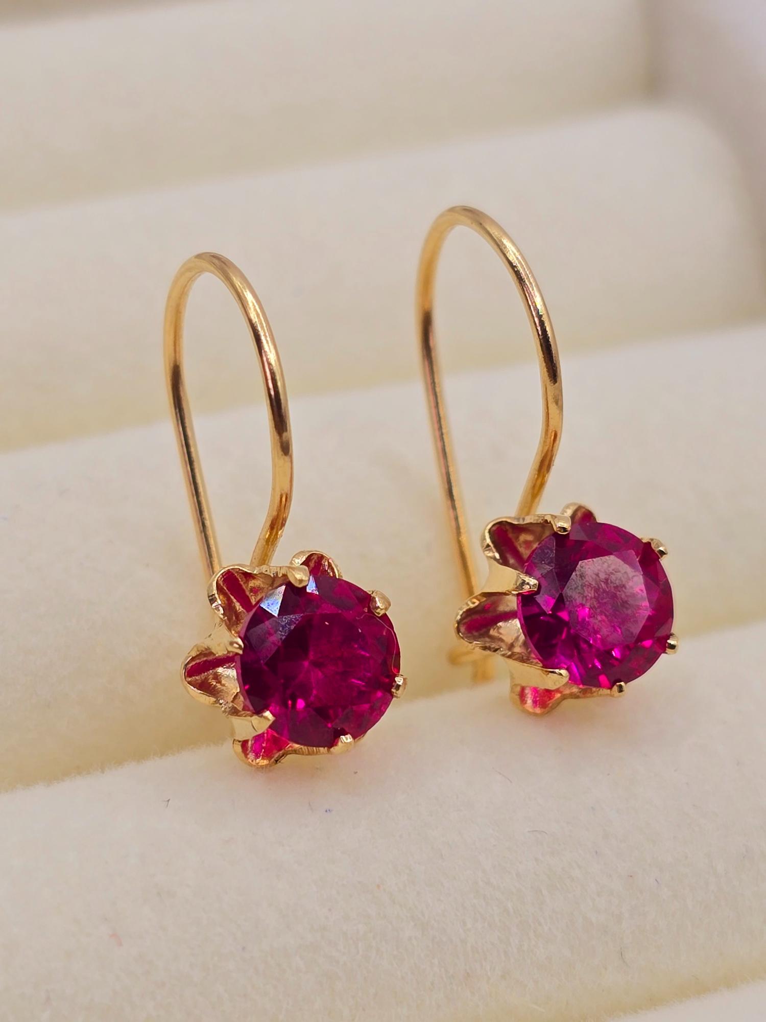 Aros chatón Italiano gancho rubí 2.2 grs Oro 18k 5