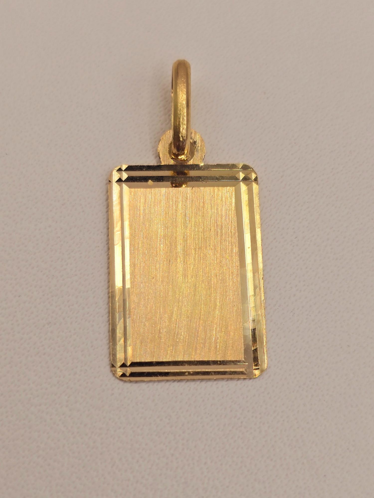 Colgante placa borde bisel 2.4 cm 1.1 grs Oro 18k 6