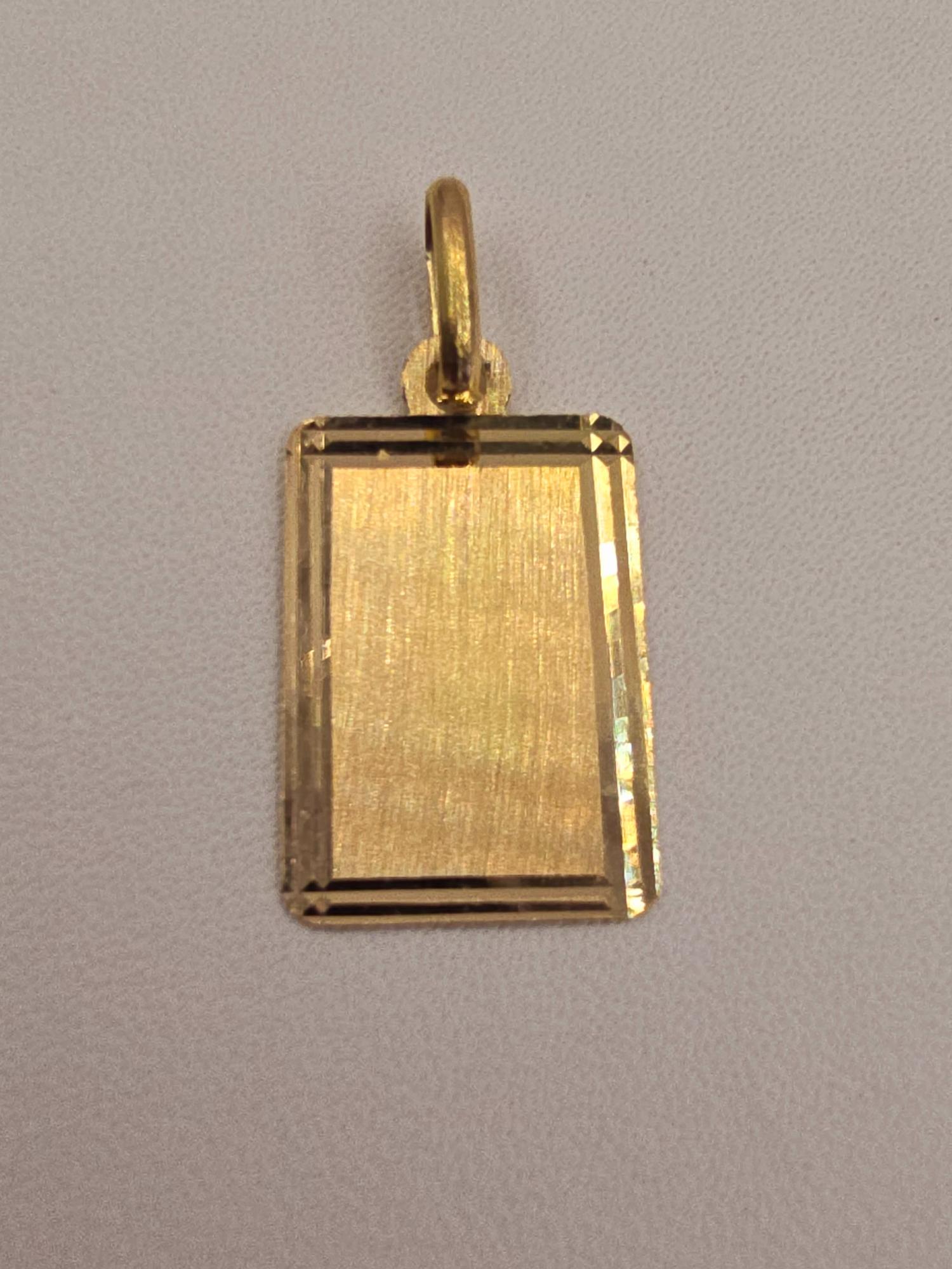 Colgante placa borde bisel 2.4 cm 1.1 grs Oro 18k 3