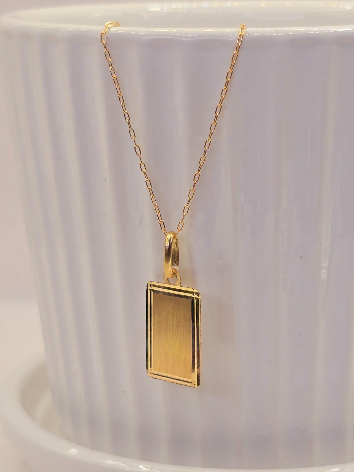 Cadena limada 50 cm con placa bisel 2.5 cm 2.3 grs Oro 18k 1