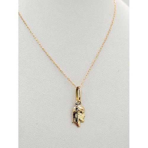 Cadena limada 50 cm y colgante cara de cristo 2 cm 1.8 grs Oro 18k