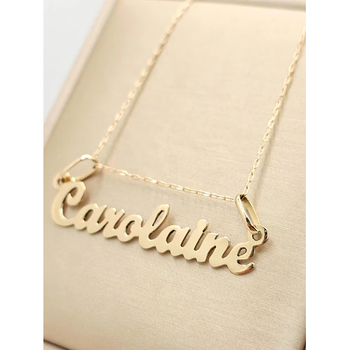 Cadena limada 50 cm y colgante nombre 3 grs Oro 18k