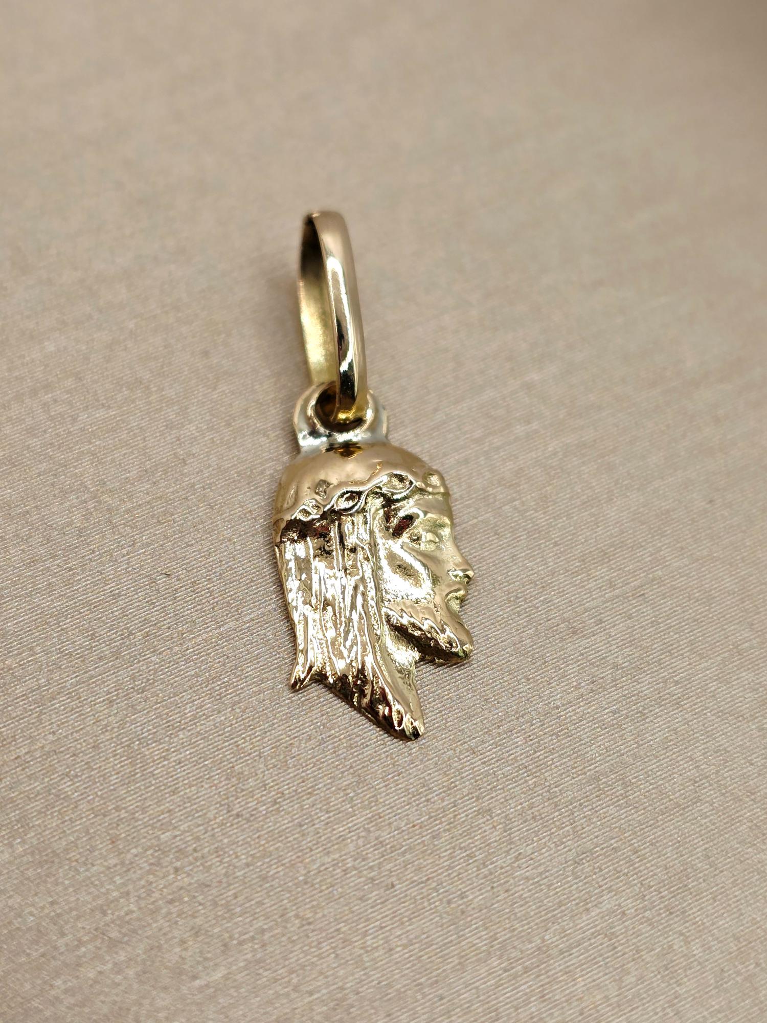 Colgante cara de cristo 2 cm 0.7 grs Oro 18k 4