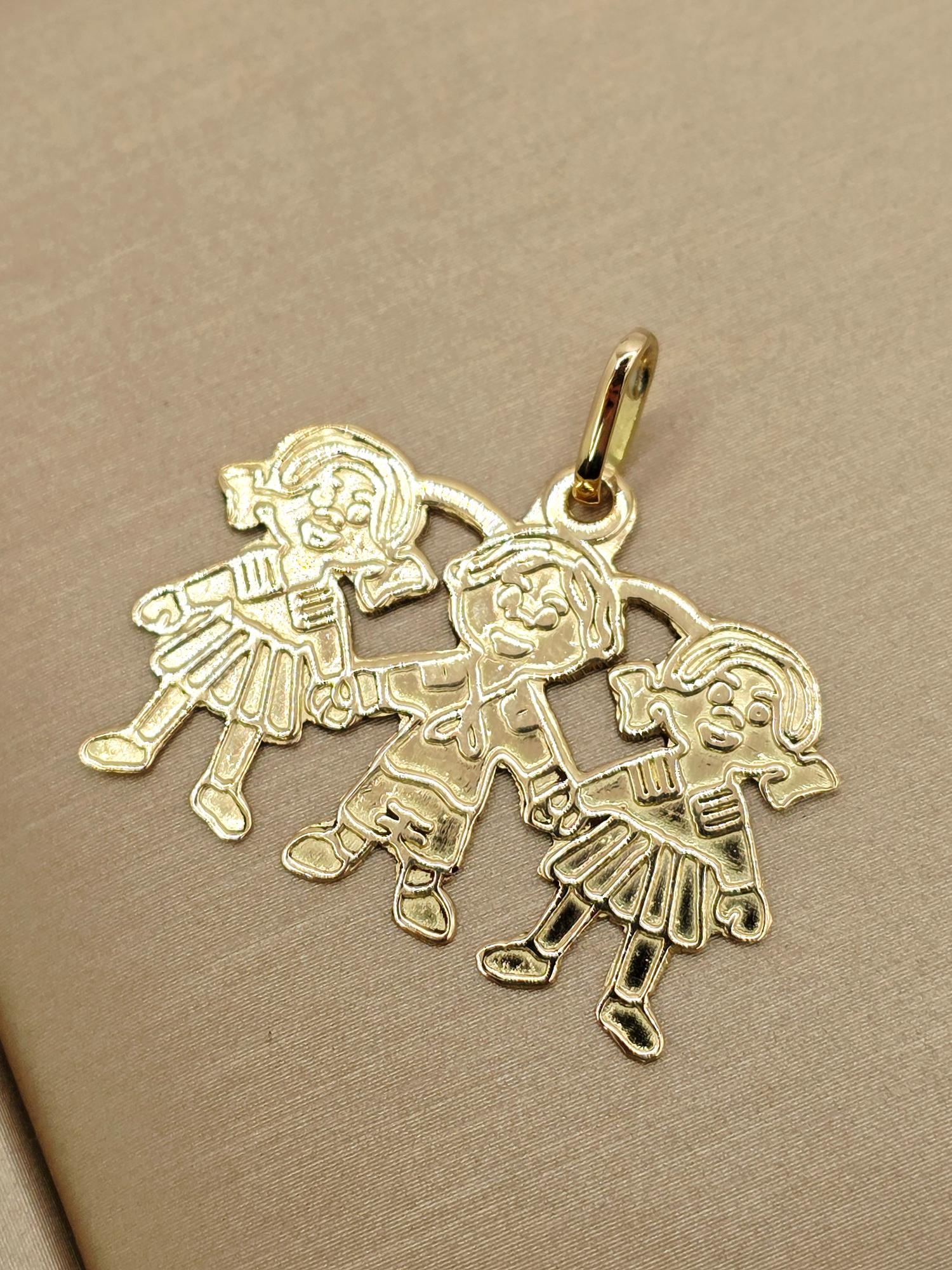 Colgante tres niñ@s 3 cm 2.7 grs Oro 18k 4