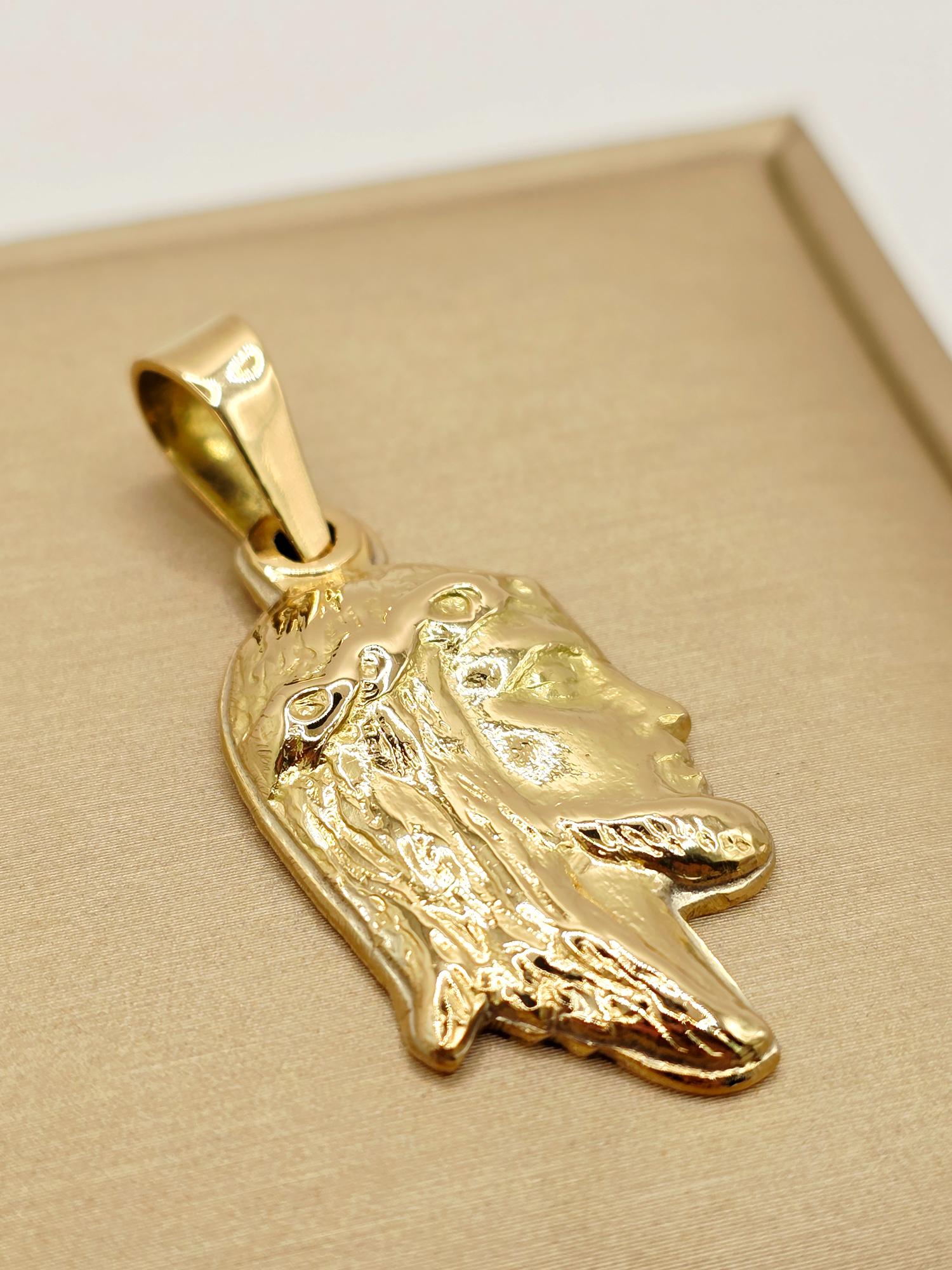 Colgante cara de cristo 4.6 cm 15 grs Oro 18k 3