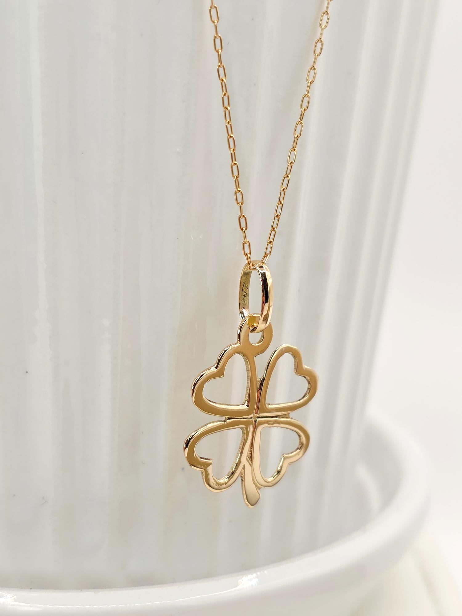 Cadena limada 50 cm y colgante trébol 1.8 cm 2.3 grs Oro 18k 3