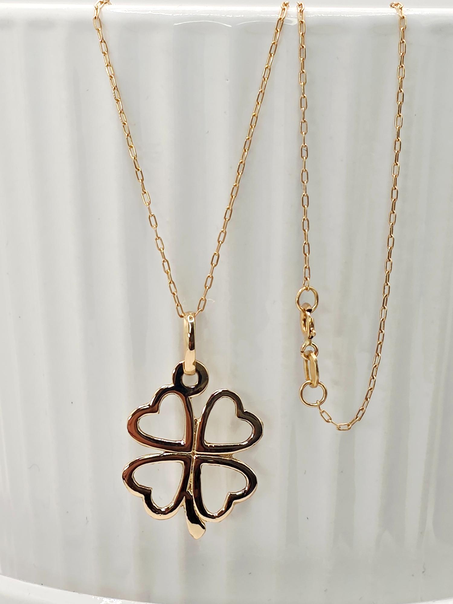 Cadena limada 50 cm y colgante trébol 1.8 cm 2.3 grs Oro 18k 1