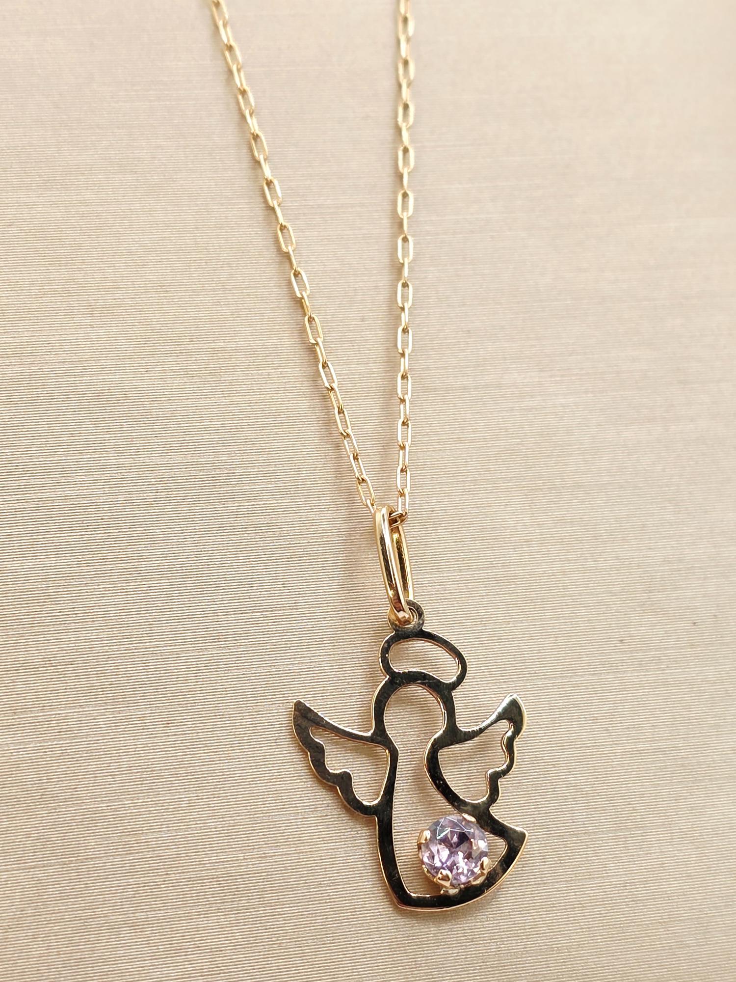 Cadena limada 50 cm y colgante angel 2.1 cm 1.9 grs Oro 18k 2