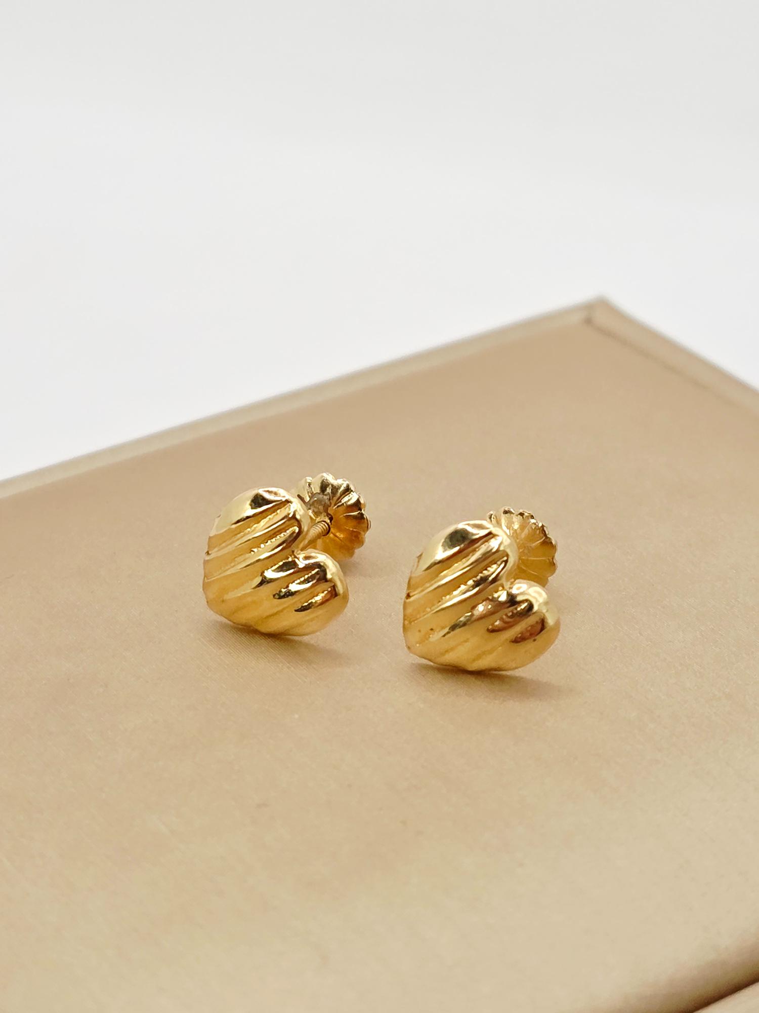 Aros corazón tallado 9 mm 1.2 grs Oro 18k 2