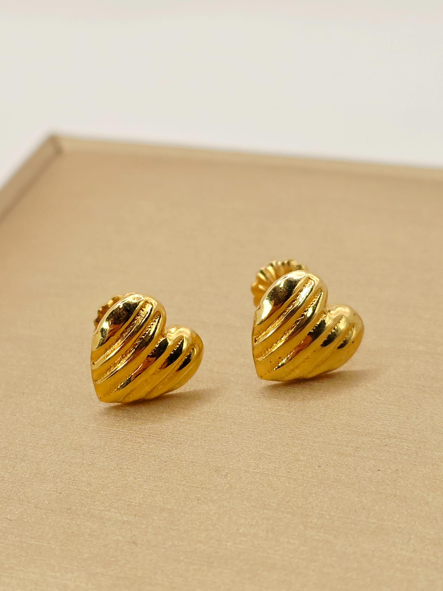 Aros corazón tallado 9 mm 1.2 grs Oro 18k 5