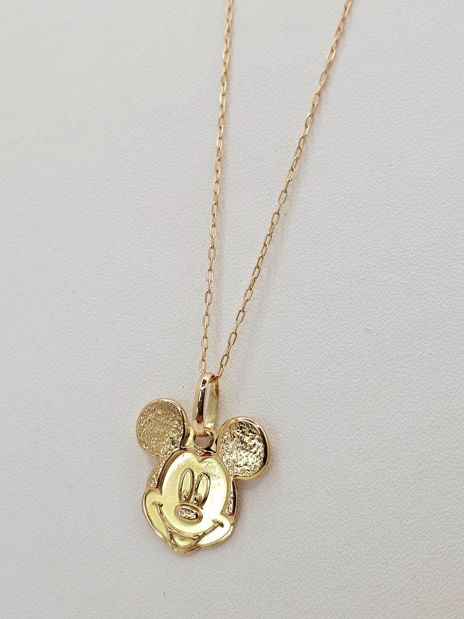 Cadena limada 50 cm y colgante Mickey 2 cm 2.7 grs Oro 18k 5