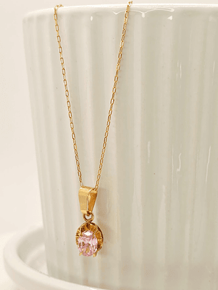 Cadena limada 50 cm y colgante chaton ovalado 1.8 cm 2.3 grs Oro 18k