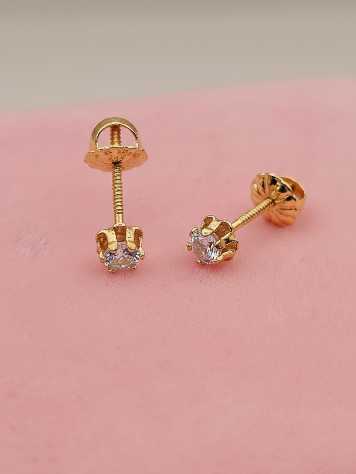 Aros chaton italiano circon 4 mm 0.7 grs Oro 18k 4