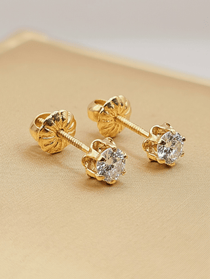 Aros chaton italiano circon 5 mm 0.9 grs Oro 18k