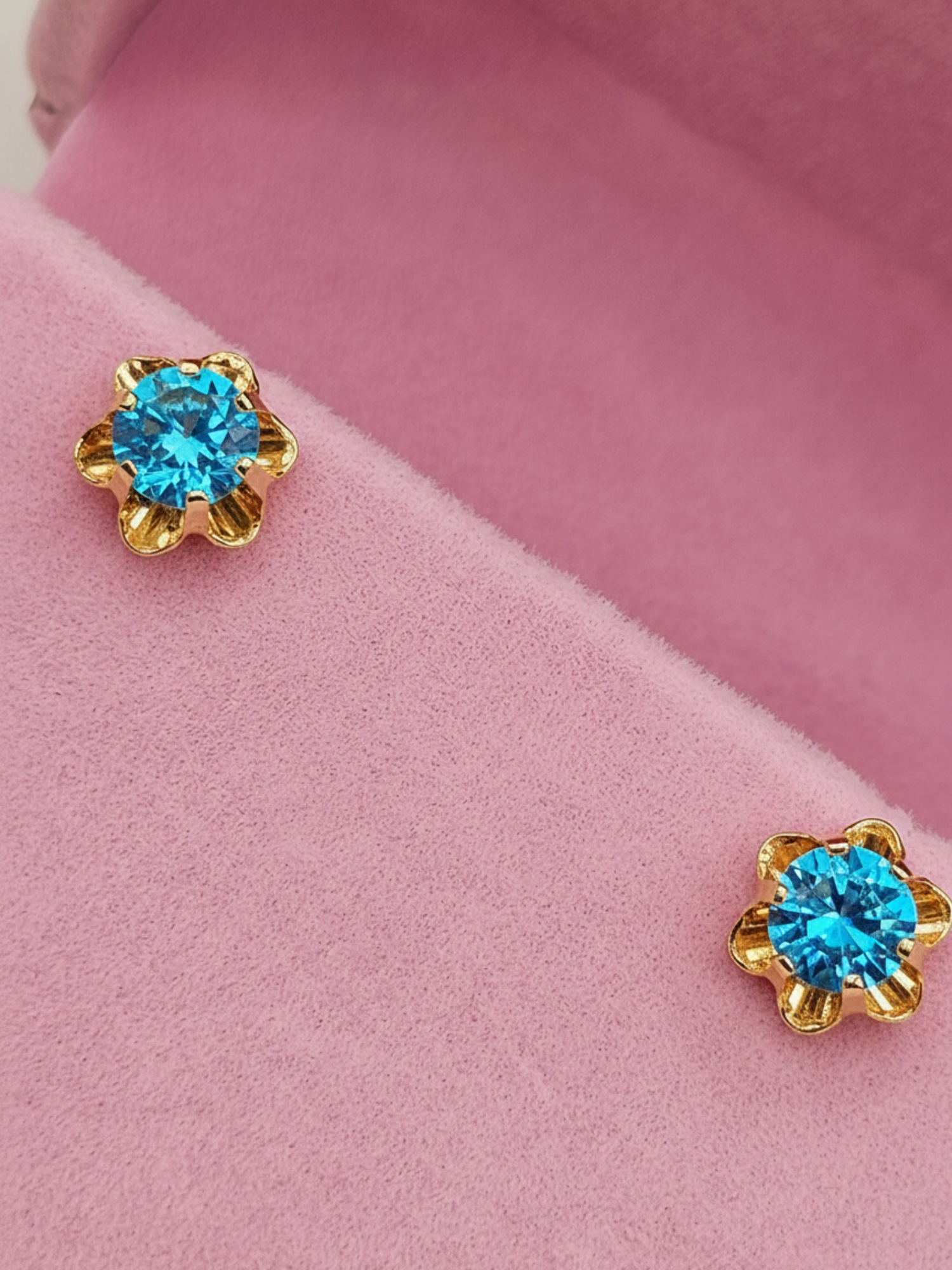 Aros chaton Italiano aguamarina 9 mm 2 grs Oro 18k 4