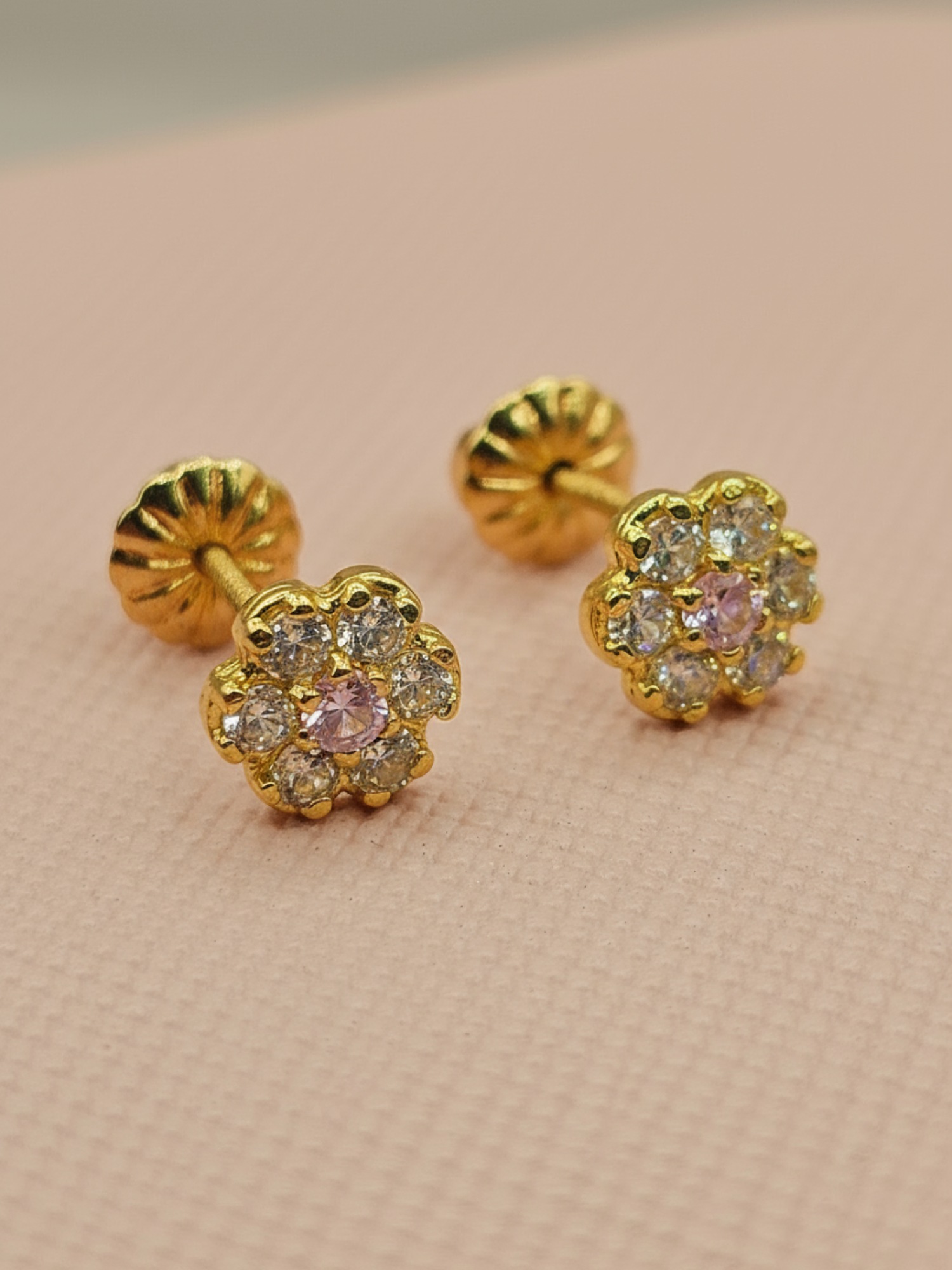 Aros roseta rosa de francia 6 mm 1.2 grs Oro 18k 2